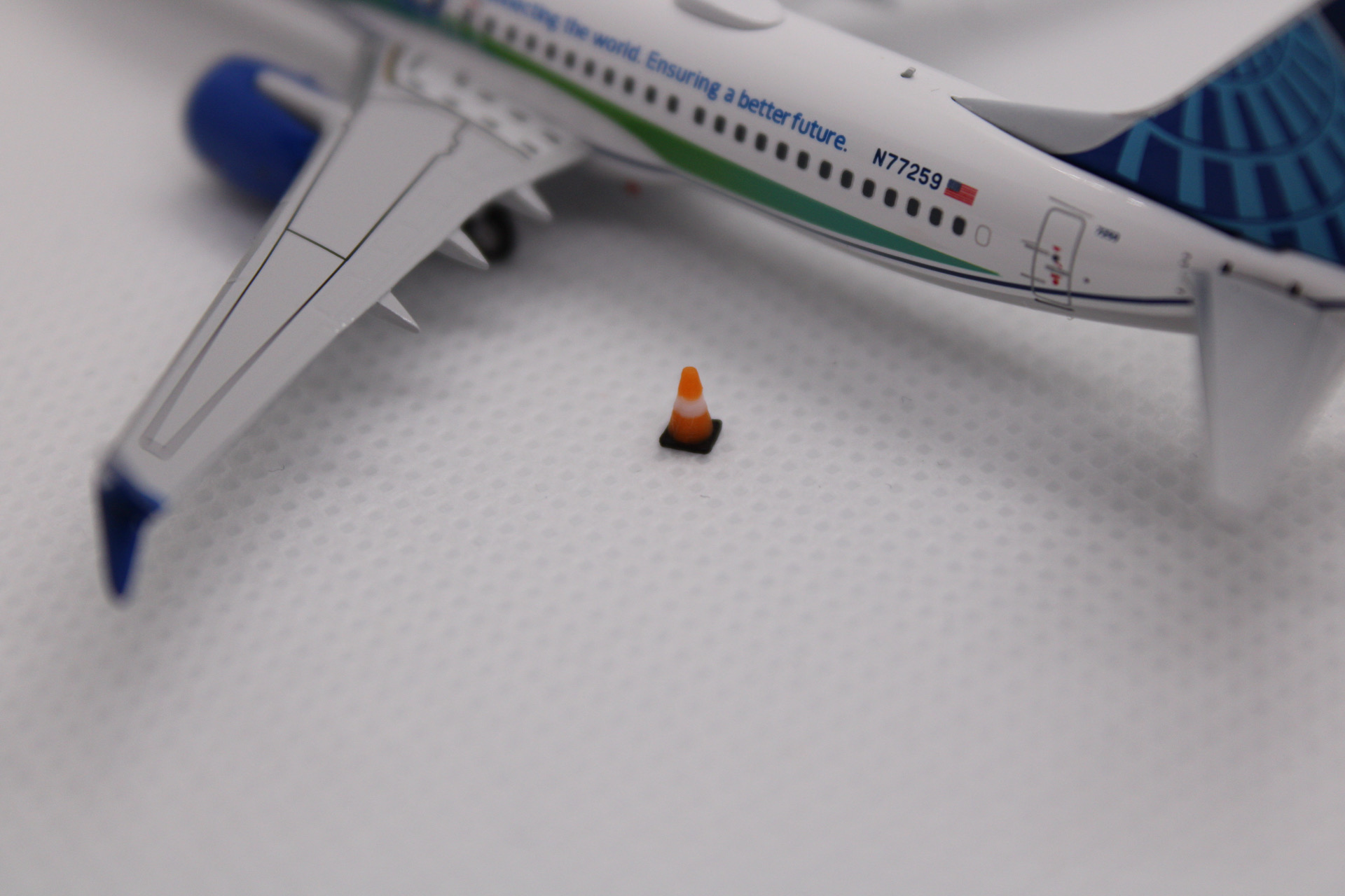 1:400 Scale Airport Cones